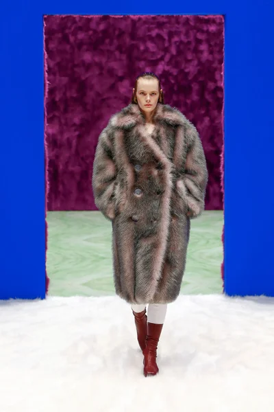 Look 29